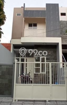 Dijual Rumah 4 Kamar Lokasi Strategis Bagus dan Strategis di Rungkut Dijual Rumah 4 Kamar Lokasi Strategis Bagus dan Strategis di Rungkut