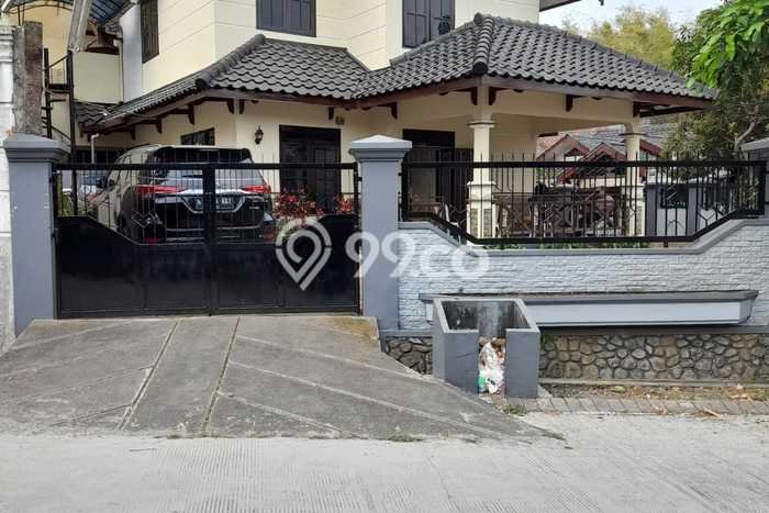 Hunian Elit LB 250m2 Siap Huni Desain Elegan di Sengkaling, Malang Hunian Elit LB 250m2 Siap Huni Desain Elegan di Sengkaling, Malang