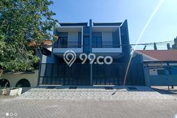 Rumah Modern Cantik 3 KT Bisa Langsung Pindah di Rungkut Rumah Modern Cantik 3 KT Bisa Langsung Pindah di Rungkut