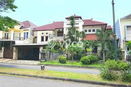 Siap Huni Rumah Mewah 5 Kamar di Rungkut Dekat ke Mana Saja Siap Huni Rumah Mewah 5 Kamar di Rungkut Dekat ke Mana Saja