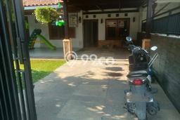 Jual Rumah Favorit Siap Huni LB 200m2 di Asemrowo, Surabaya Jual Rumah Favorit Siap Huni LB 200m2 di Asemrowo, Surabaya