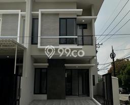 Rumah Strategis Modern Lb 130m2 di Tenggilis Mejoyo, Surabaya Rumah Strategis Modern Lb 130m2 di Tenggilis Mejoyo, Surabaya