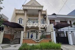 Disewakan Rumah Konsep Modern di Sukolilo Surabaya dengan 4 KT Disewakan Rumah Konsep Modern di Sukolilo Surabaya dengan 4 KT