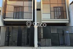 Hunian Cantik Modern Lb 100m2 di Rungkut, Surabaya Hunian Cantik Modern Lb 100m2 di Rungkut, Surabaya