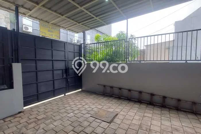 Dijual Hunian Rumah Terawat 2 KT di Pakuwon City, Surabaya Dijual Hunian Rumah Terawat 2 KT di Pakuwon City, Surabaya