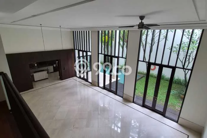 Rumah sewa siap huni 6 KT di Kemang, Jakarta Selatan Rumah sewa siap huni 6 KT di Kemang, Jakarta Selatan