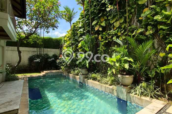 Rumah Disewakan Jakarta Selatan LT 450m2 LB 400m2 Area Kemang Rumah Disewakan Jakarta Selatan LT 450m2 LB 400m2 Area Kemang