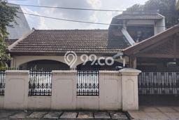Siap Huni Rumah Mewah 3 Kamar di Kebayoran Lama Dekat ke Mana Saja Siap Huni Rumah Mewah 3 Kamar di Kebayoran Lama Dekat ke Mana Saja
