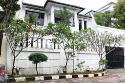 Ready to Use! Premium House LT 628m2 Desain Modern di Lebak Bulus Ready to Use! Premium House LT 628m2 Desain Modern di Lebak Bulus