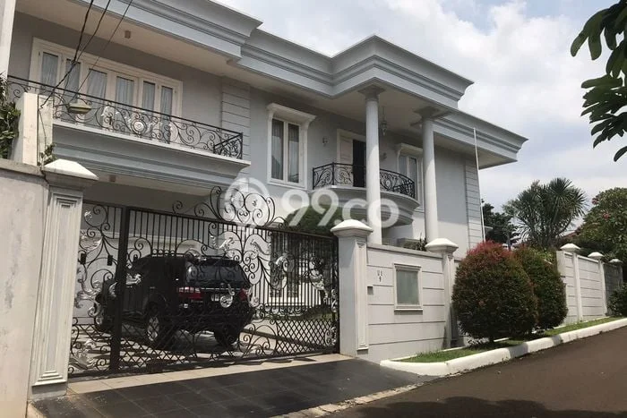 Rumah Luxury Modern Tanpa Renovasi di Cibubur Jakarta Timur Rumah Luxury Modern Tanpa Renovasi di Cibubur Jakarta Timur
