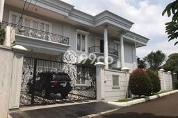 Ready to Use! Luxury House LT 475m2 Desain Modern di Cibubur Ready to Use! Luxury House LT 475m2 Desain Modern di Cibubur