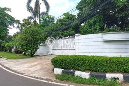Hunian Mewah LB 400m2 Siap Huni Desain Elegan di Simprug, Jakarta Selatan Hunian Mewah LB 400m2 Siap Huni Desain Elegan di Simprug, Jakarta Selatan