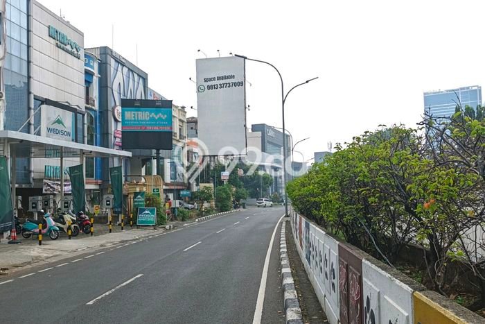 Ruko Dijual di Kawasan Kebayoran Lama, Jakarta Selatan Harga Kompetitif Ruko Dijual di Kawasan Kebayoran Lama, Jakarta Selatan Harga Kompetitif