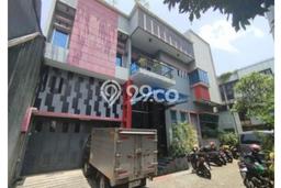 Rumah Elit Modern Tanpa Renovasi di Kemanggisan Jakarta Barat Rumah Elit Modern Tanpa Renovasi di Kemanggisan Jakarta Barat