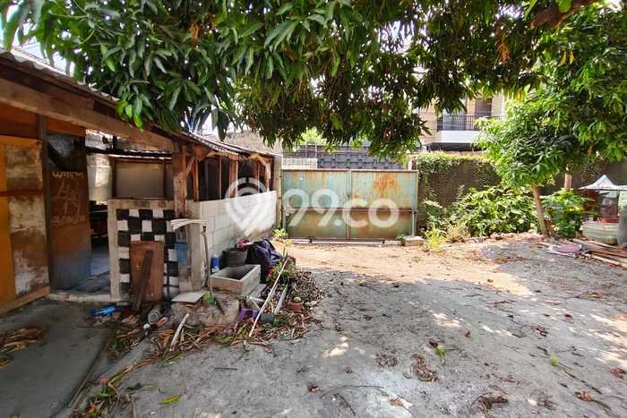 Jarang Ada! Tanah di Kebayoran Lama Punya Luas 1023m2 SHM Jarang Ada! Tanah di Kebayoran Lama Punya Luas 1023m2 SHM