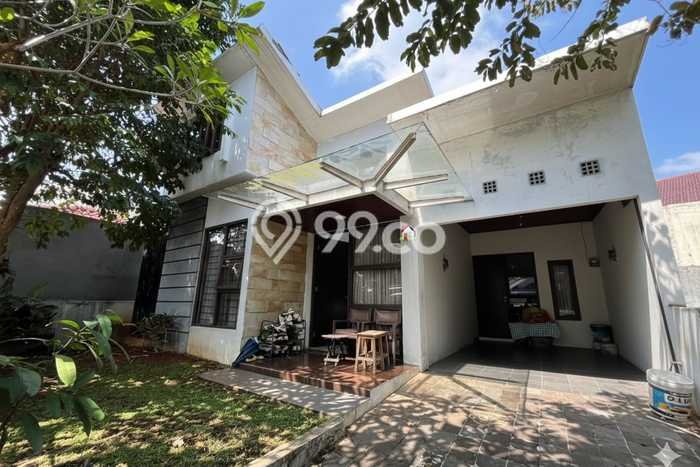 Jual Rumah Strategis Bagus Punya 4 KT di BSD Tangerang Selatan SHM Jual Rumah Strategis Bagus Punya 4 KT di BSD Tangerang Selatan SHM