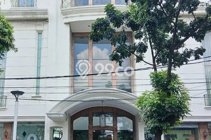 Ruko Usaha Dijual di Kebayoran Baru Jakarta Selatan LT 1068m2 & LB 1068m2 Ruko Usaha Dijual di Kebayoran Baru Jakarta Selatan LT 1068m2 & LB 1068m2