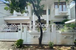 Rumah Luxury Modern Tanpa Renovasi di Setiabudi Jakarta Selatan Rumah Luxury Modern Tanpa Renovasi di Setiabudi Jakarta Selatan