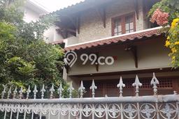Rumah Elit Modern Siap Huni di Lebak Bulus Jakarta Selatan Rumah Elit Modern Siap Huni di Lebak Bulus Jakarta Selatan
