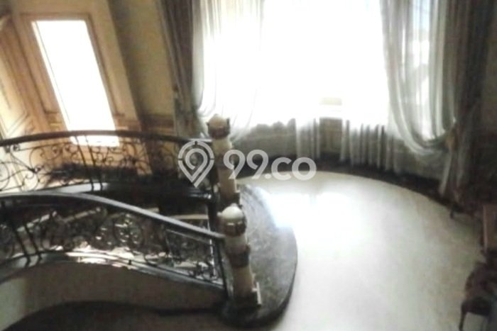 Rumah Eksklusif Siap Huni LT 1078m2 di Menteng, Jakarta Pusat Rumah Eksklusif Siap Huni LT 1078m2 di Menteng, Jakarta Pusat