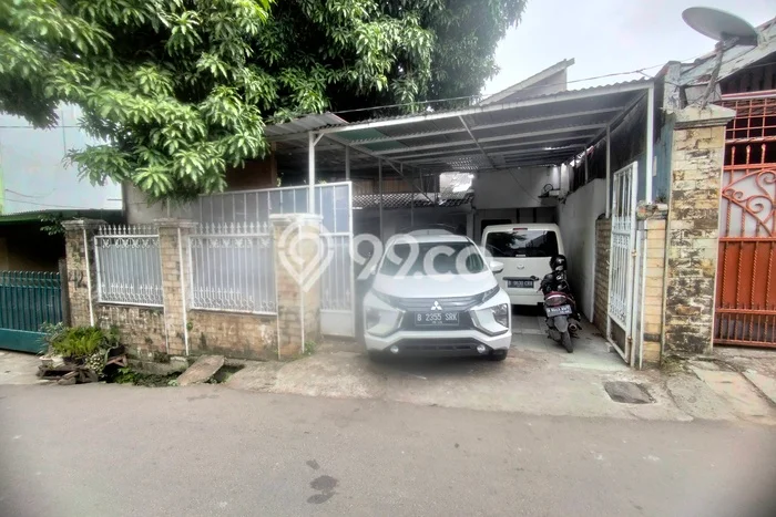 Rumah Modern Cantik 2 KT Bisa Langsung Pindah di Kebon Jeruk Rumah Modern Cantik 2 KT Bisa Langsung Pindah di Kebon Jeruk