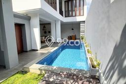 Jual Rumah Luas Elegan Dengan View Cantik di Petitenget, Badung Jual Rumah Luas Elegan Dengan View Cantik di Petitenget, Badung