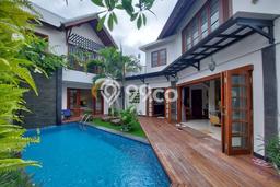 Dijual Rumah Luas Megah Dengan View Eksklusif di Seminyak, Badung Dijual Rumah Luas Megah Dengan View Eksklusif di Seminyak, Badung
