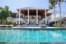 Hunian Mewah LB 500m2 Siap Pakai Desain Elegan di Ungasan, Badung Hunian Mewah LB 500m2 Siap Pakai Desain Elegan di Ungasan, Badung