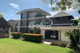 Rumah Mewah LB 630m2 Siap Huni Desain Elegan di Ungasan, Badung Rumah Mewah LB 630m2 Siap Huni Desain Elegan di Ungasan, Badung