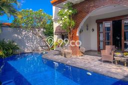 Ready to Use! Premium House LT 430m2 Desain Elegan di Sunset Road Ready to Use! Premium House LT 430m2 Desain Elegan di Sunset Road