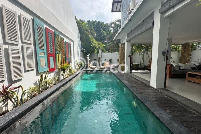 Rumah Elit LB 233m2 Siap Huni Desain Elegan di Umalas, Badung Rumah Elit LB 233m2 Siap Huni Desain Elegan di Umalas, Badung