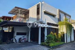 Ready to Use! Luxury House LT 146m2 Desain Elegan di Renon Ready to Use! Luxury House LT 146m2 Desain Elegan di Renon