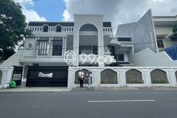 Rumah Elit Modern Tanpa Renovasi di Gatot Subroto Denpasar Rumah Elit Modern Tanpa Renovasi di Gatot Subroto Denpasar