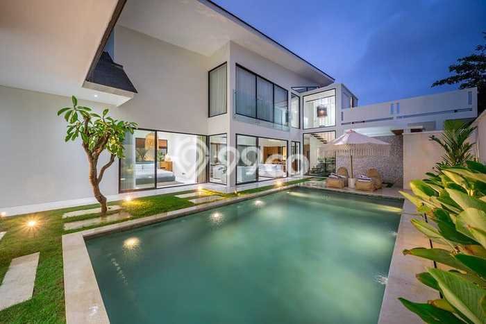 Hunian Mewah LB 280m2 Siap Huni Desain Elegan di Seminyak, Badung Hunian Mewah LB 280m2 Siap Huni Desain Elegan di Seminyak, Badung