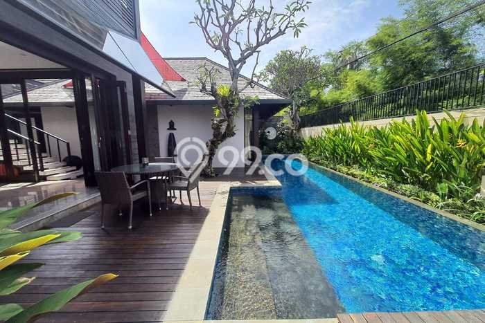 Ready to Use! Luxury House LT 300m2 Desain Elegan di Seminyak Ready to Use! Luxury House LT 300m2 Desain Elegan di Seminyak
