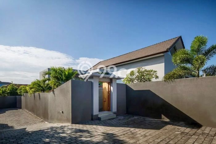 Rumah PREMIUM area , Badung, Luas 491m2m² LB 285m2m² HARGA TERBAIK! Rumah PREMIUM area , Badung, Luas 491m2m² LB 285m2m² HARGA TERBAIK!