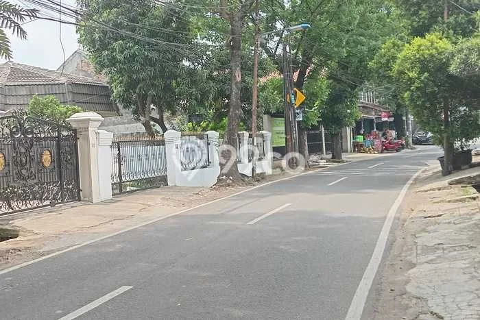 Hot Offer Hunian Mewah Ideal dan Luas di Ciracas, Jakarta Timur Hot Offer Hunian Mewah Ideal dan Luas di Ciracas, Jakarta Timur