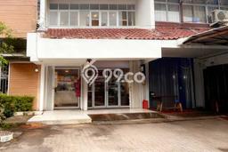 Ruko Dijual di Prime Area Jakarta Barat Luas 155m2 Ruko Dijual di Prime Area Jakarta Barat Luas 155m2