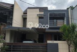 Ready to Use! Premium House LT 160m2 Desain Modern di Lebak Bulus Ready to Use! Premium House LT 160m2 Desain Modern di Lebak Bulus