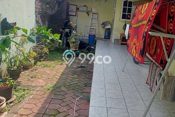 Rumah Luas Asri 4 KT Siap Pakai di Waru Surabaya Rumah Luas Asri 4 KT Siap Pakai di Waru Surabaya