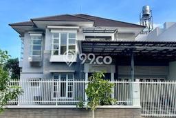 Rumah Elit LB 540m2 Siap Huni Desain Elegan di Middle East Ring Road, Surabaya Rumah Elit LB 540m2 Siap Huni Desain Elegan di Middle East Ring Road, Surabaya