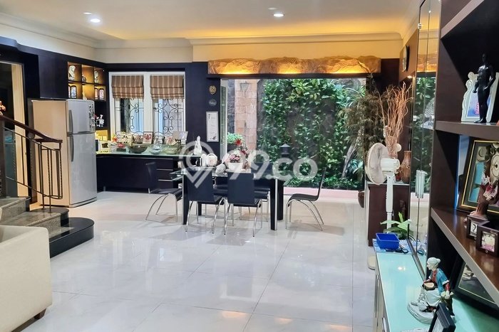 For Sale! Premium House LT 375m2 Desain Elegan di Middle East Ring Road For Sale! Premium House LT 375m2 Desain Elegan di Middle East Ring Road