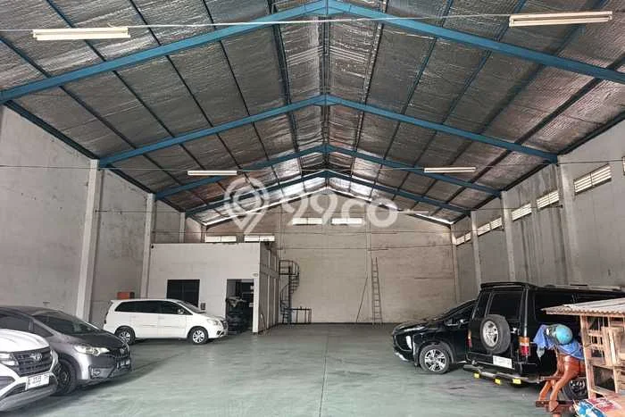 Unit Gudang Disewakan di Karangpilang di Area Ramai & Strategis Unit Gudang Disewakan di Karangpilang di Area Ramai & Strategis