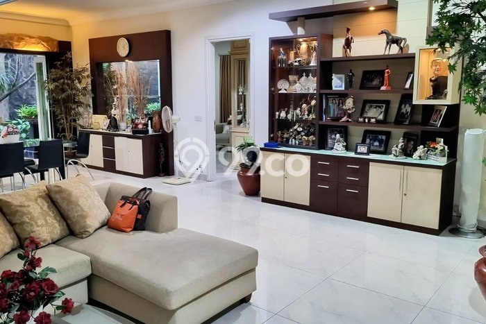 For Sale! Premium House LT 375m2 Desain Elegan di Middle East Ring Road For Sale! Premium House LT 375m2 Desain Elegan di Middle East Ring Road