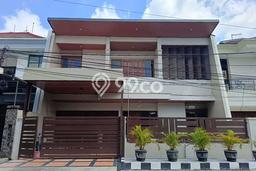 Jual Rumah Mewah Megah Dengan View Eksklusif di Dharma Husada, Surabaya Jual Rumah Mewah Megah Dengan View Eksklusif di Dharma Husada, Surabaya