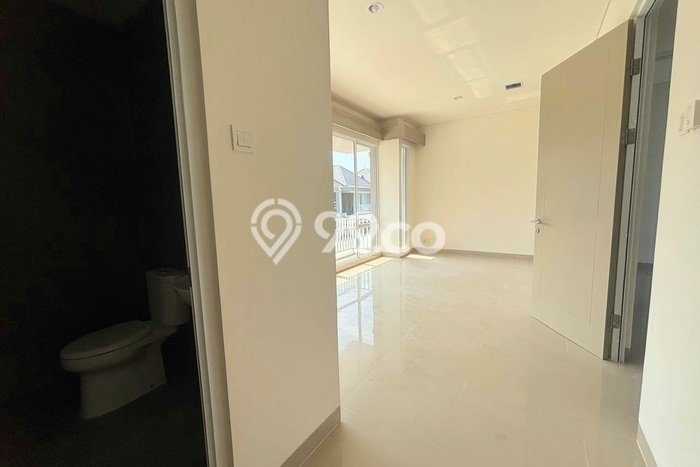 BEST CHOICE! Rumah kawasan Gading Serpong, 2 KM, Dekat Mall, LT 105m² Bangunan 202m² BEST CHOICE! Rumah kawasan Gading Serpong, 2 KM, Dekat Mall, LT 105m² Bangunan 202m²
