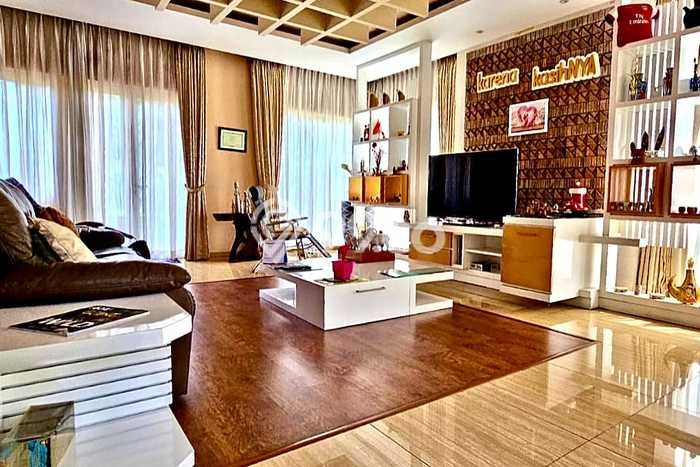 Ready to Use! Luxury House LT 630m2 Desain Modern di Alam Sutera Ready to Use! Luxury House LT 630m2 Desain Modern di Alam Sutera