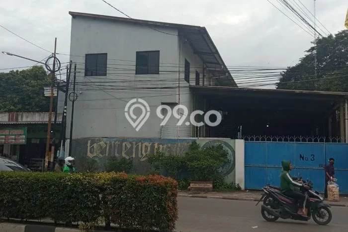 Unit Gudang Paling Strategis di Cipondoh Tangerang dengan LB 600m2 Unit Gudang Paling Strategis di Cipondoh Tangerang dengan LB 600m2