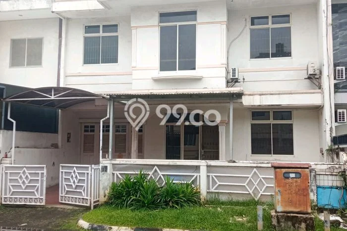 Disewakan! Rumah 4 Kamar Tidur &
3 Kamar Mandi di Modernland, Tangerang Disewakan! Rumah 4 Kamar Tidur &
3 Kamar Mandi di Modernland, Tangerang
