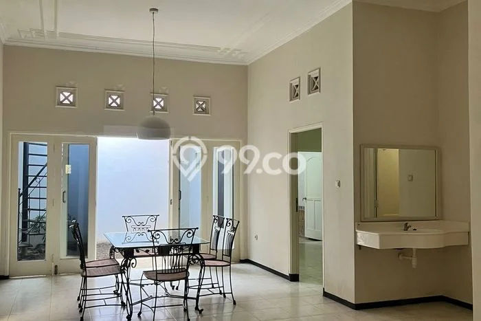 Rumah Eksklusif Dijual LT 200m2 di Sukun, Malang Rumah Eksklusif Dijual LT 200m2 di Sukun, Malang